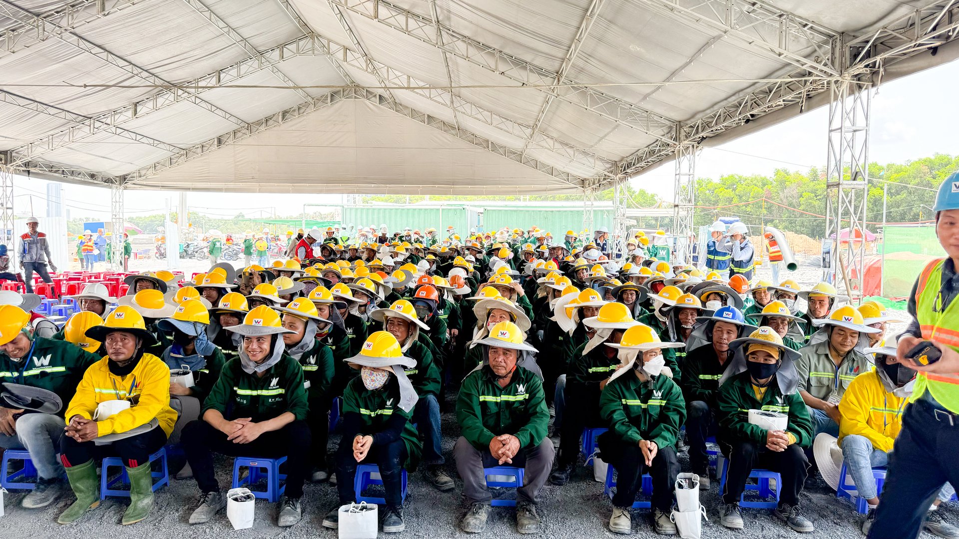 TRI ÂN ACE CÔNG NHÂN NGÀY QUỐC TẾ LAO ĐỘNG 1/5