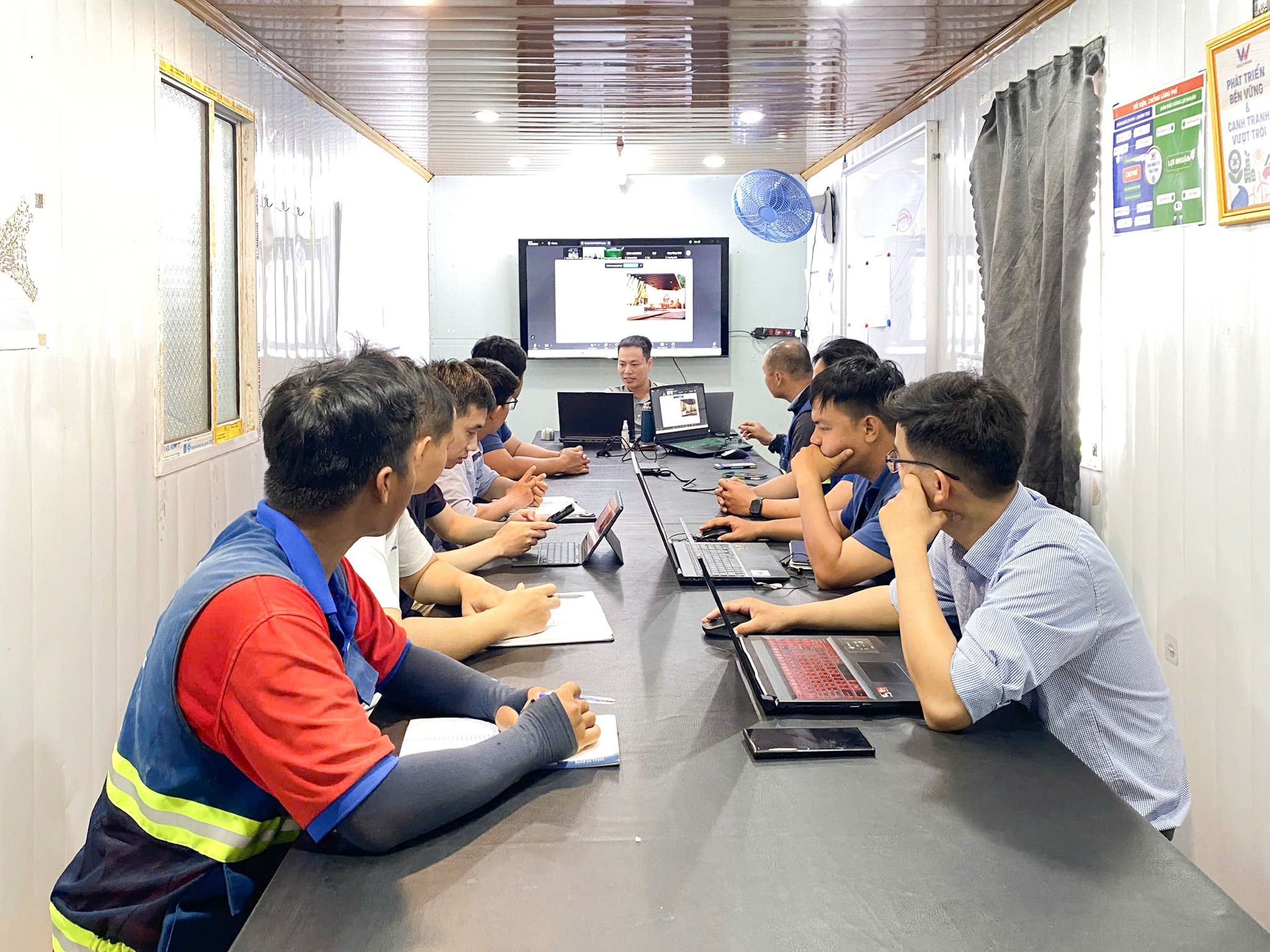 WeAcademy – Keep Learning to Build with Precision