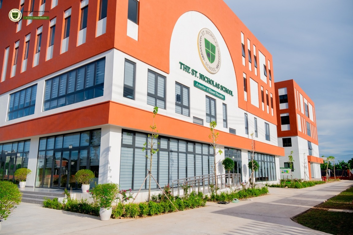 庆祝圣尼古拉斯国际学校隆重落成暨新学年开学典礼