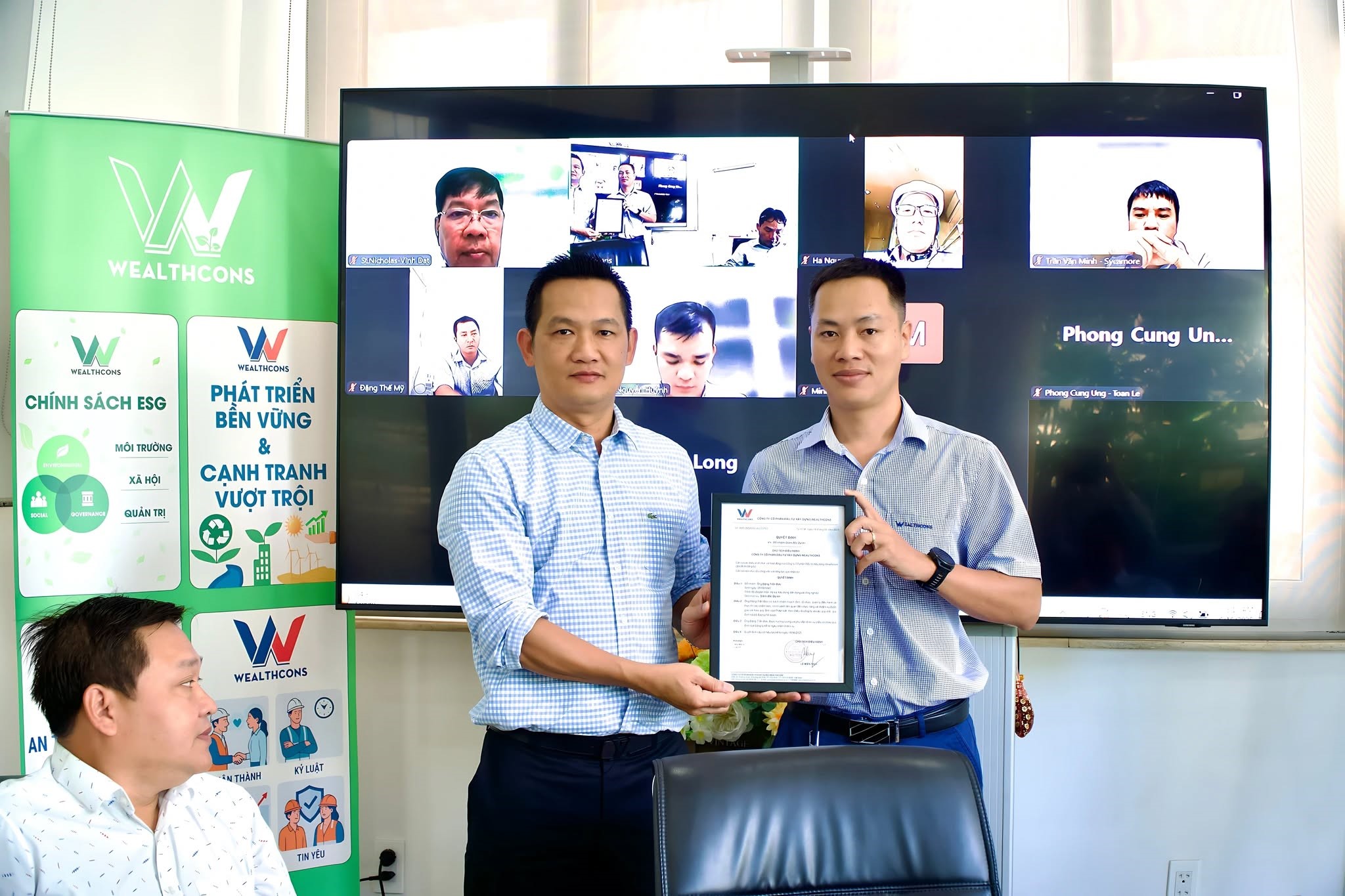 WEALTHCONS TRAO QUYẾT ĐỊNH BỔ NHIỆM NHÂN SỰ CHỦ CHỐT