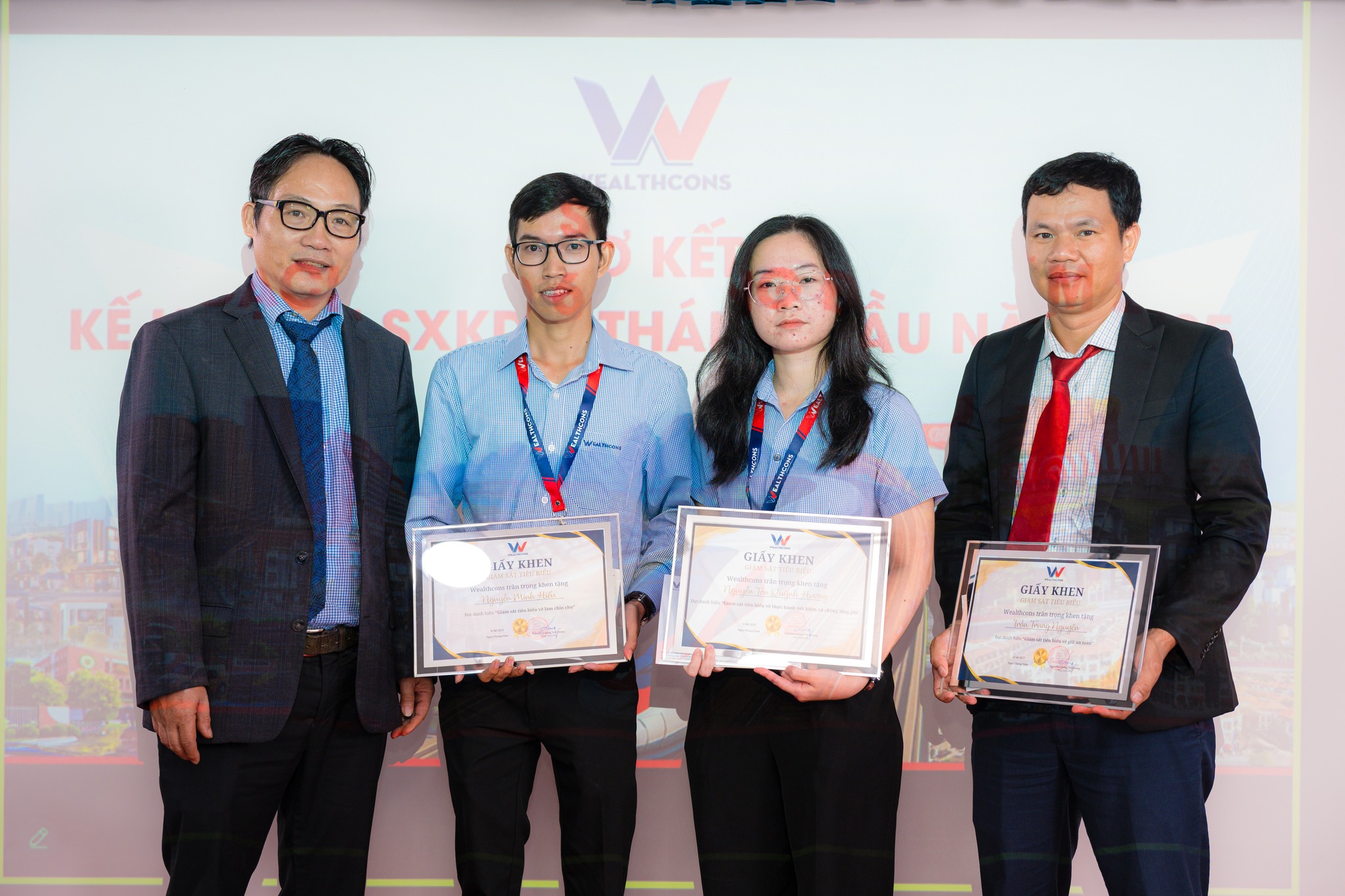 VINH DANH GIÁM SÁT TIÊU BIỂU – THÁNG 8