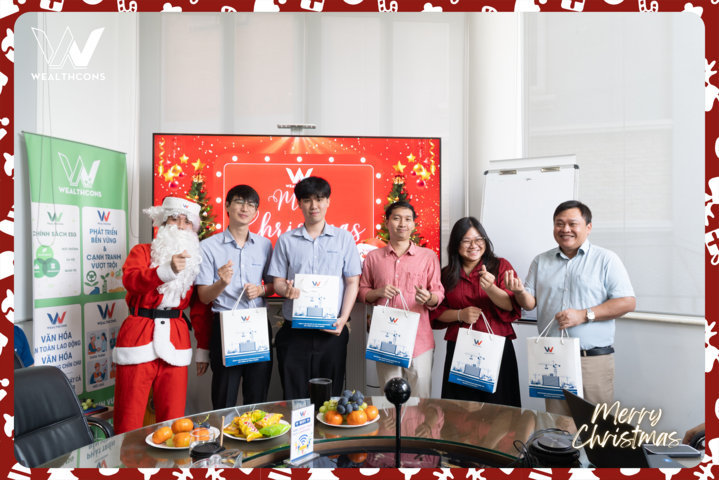 Merry Christmas & Happy Holidays